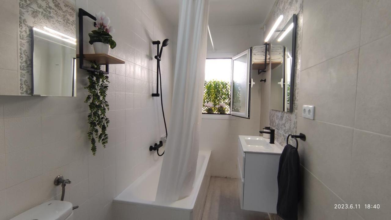Rosalia Playa San Cristobal Wifi Netflix Apartment Almunecar Exterior photo
