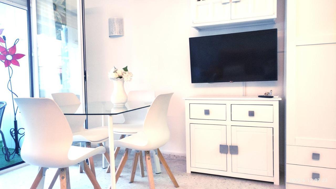 Rosalia Playa San Cristobal Wifi Netflix Apartment Almunecar Exterior photo