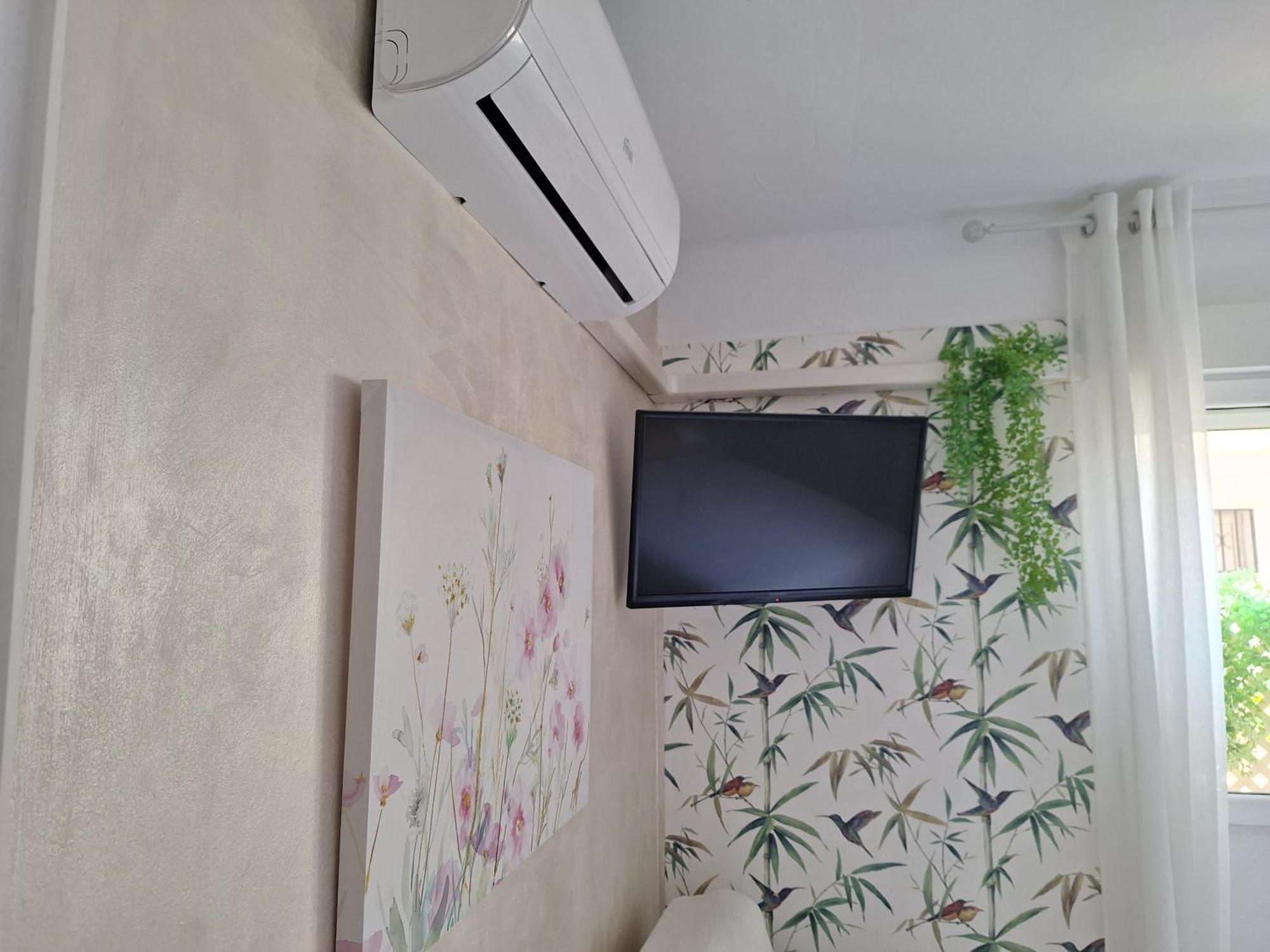 Rosalia Playa San Cristobal Wifi Netflix Apartment Almunecar Exterior photo