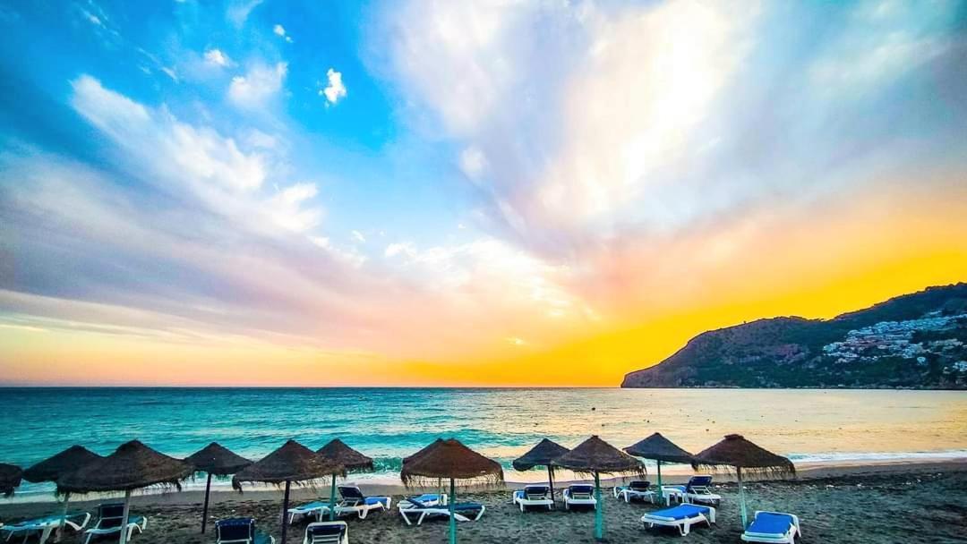Rosalia Playa San Cristobal Wifi Netflix Apartment Almunecar Exterior photo